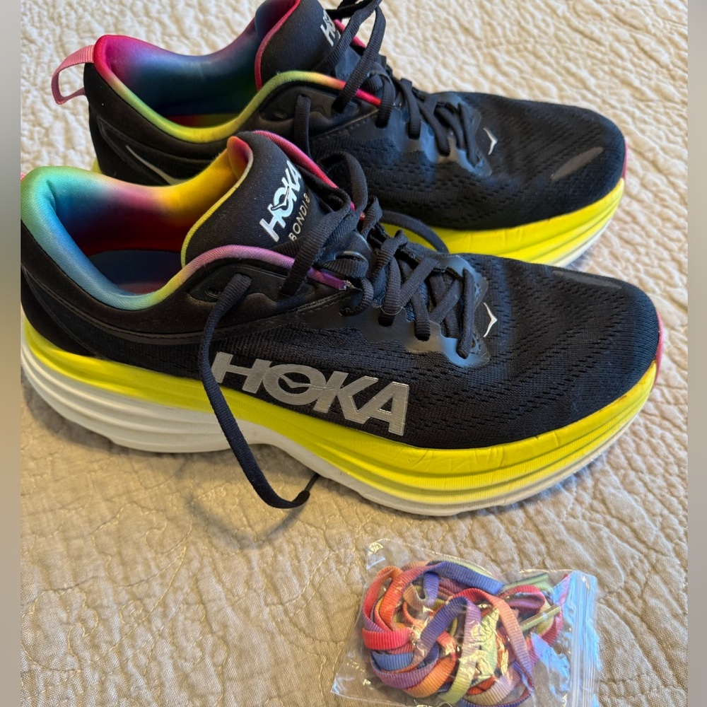 Hoka one One Bondi 8 Woman’s Black Citrus Size 10B